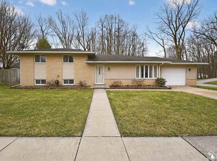 3739 Ridgedale Ln, Lambertville, MI 48144
