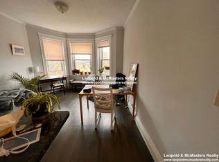101 Queensberry St #16, Boston, MA 02215