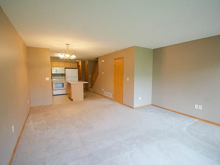2959 Monroe Dr NW — Photo 5