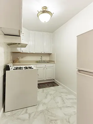 Sold by Sotheby's International Realty | media 3