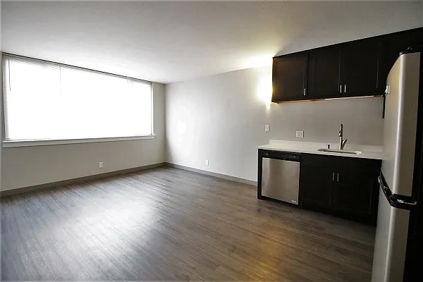 1671 N. Prospect Ave. — Photo 69