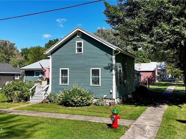 283 W Joseph St, Cape Vincent, NY 13618