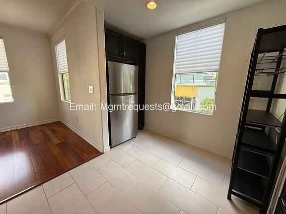 5th image of 3321 Watermarke Pl