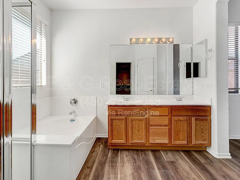 17228 W Elm St — Photo 26