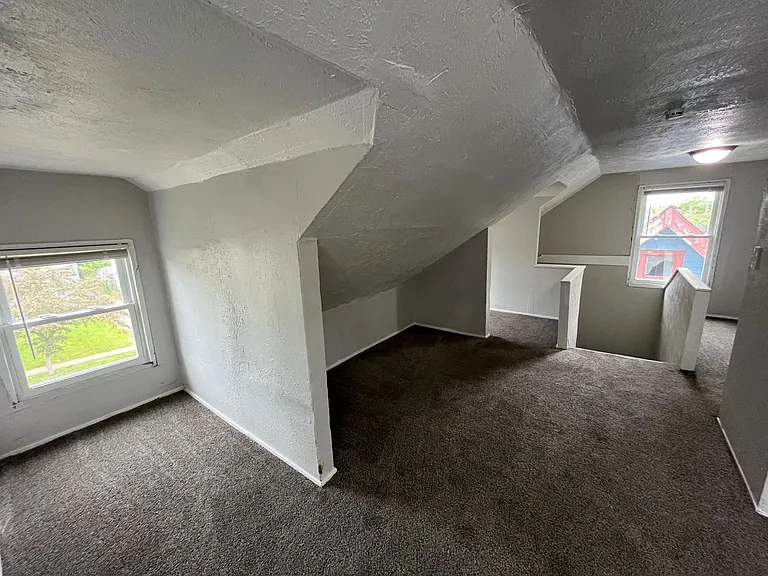 3390 E 135th St — Photo 24
