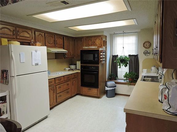 5th image of 2167 Blueridge Dr