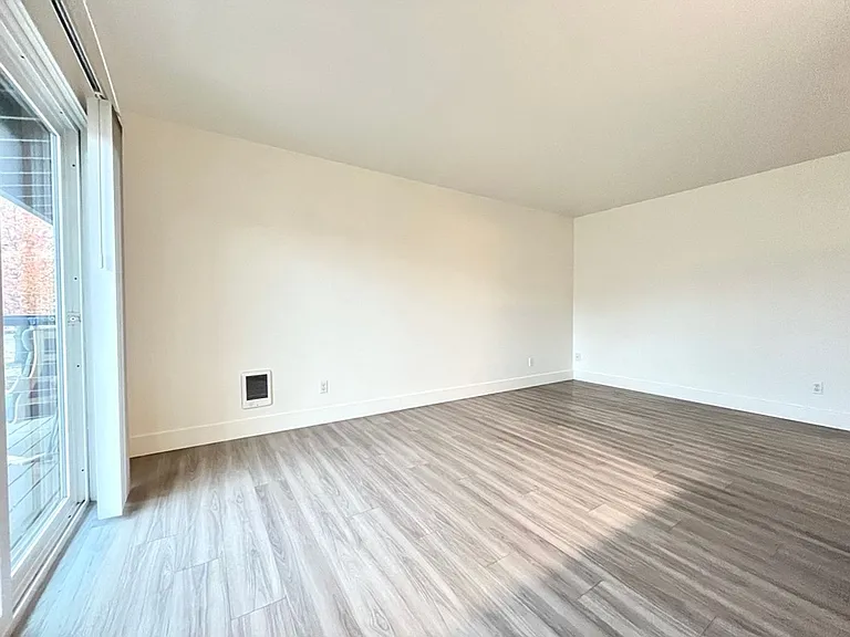 J3 Apartments — Photo 26