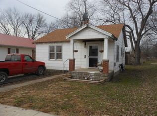 511 S Front St, Ramsey, IL 62080