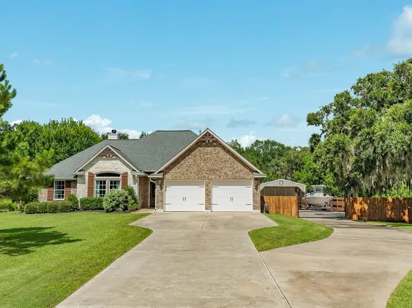 1208 Bronco Trl, Angleton, TX 77515