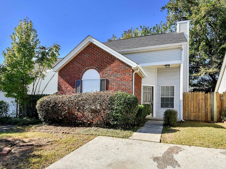 1st image of 2816 Robinwood Ln