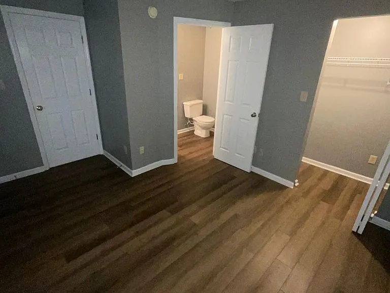 125 N Washington St — Photo 34