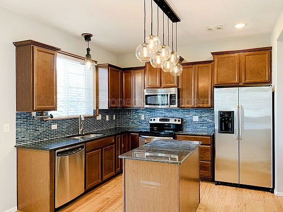 2nd image of 15450 Carob Cir