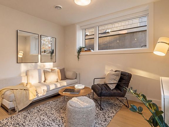 4th image of 1937 Templeton Dr #1