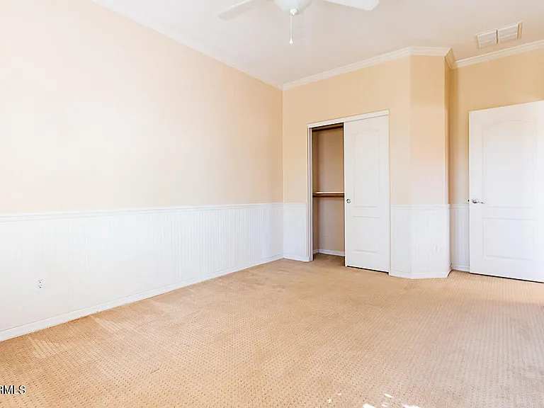 642 E Torrey Pines Pl — Photo 26