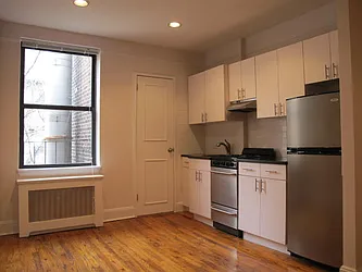 Rented by Metropolis Real Estate of Manhattan