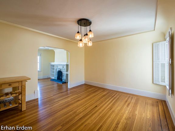4th image of 2343 Francisco St