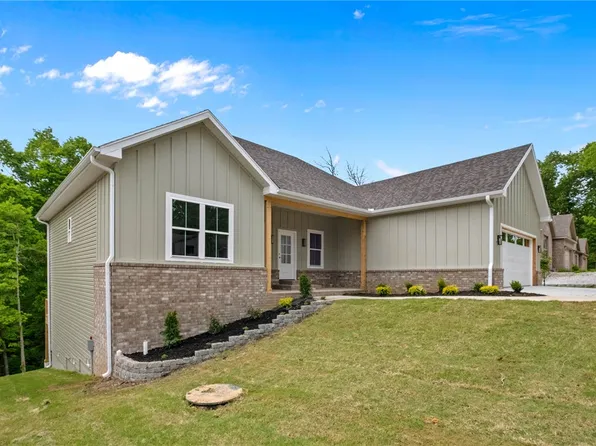 40 Radcliffe Dr, Bella Vista, AR 72714