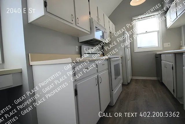 2040 E St — Photo 16