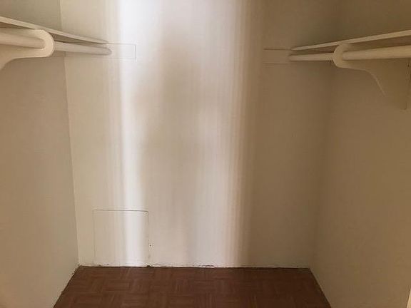 2nd image of 433 N Jackson St APT 108