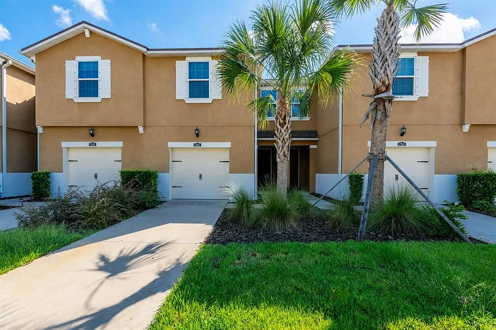 3 bed, 2.5 bath, 1961 sqft, $2,750 — Photo 1