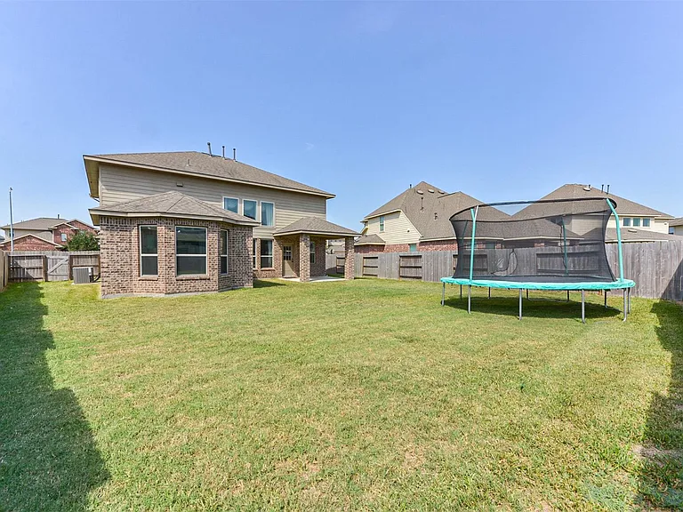 19027 Bowden Harbour Dr — Photo 20