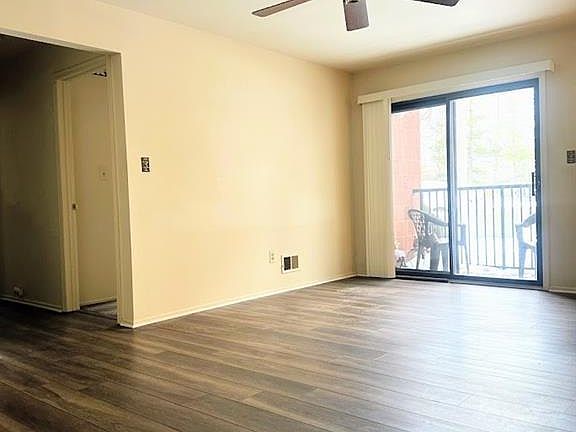 3rd image of 102 Keystone Ct