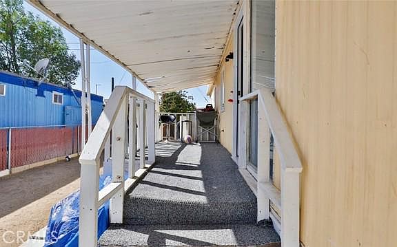 5th image of 2260 W Rialto Ave Space 15