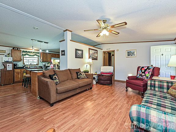 4th image of 9836 Southwinds Dr