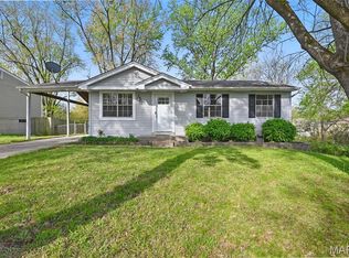 1345 Saint Gregory Ln, Saint Charles, MO 63304