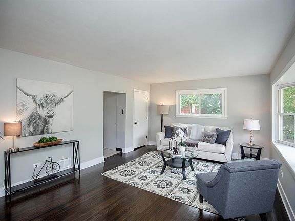 2nd image of 2410 Rainbow Ct