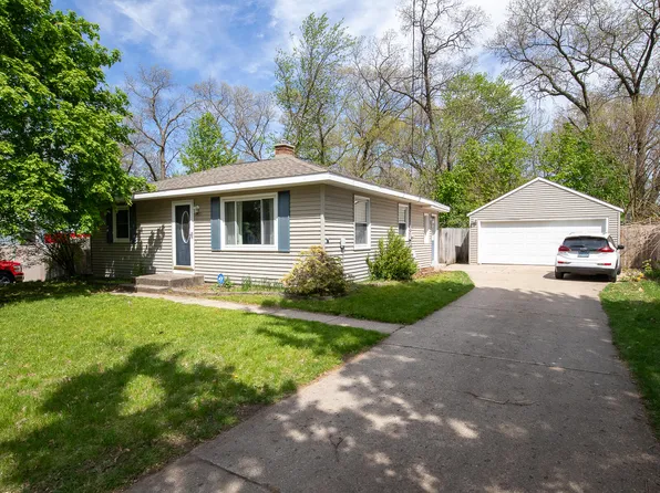 3820 Raven Ave SW, Wyoming, MI 49509