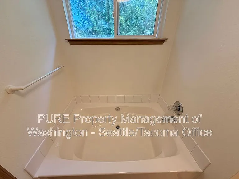 804 28th Ave SE — Photo 14