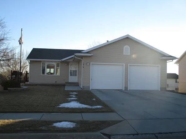 1019 Sycamore St, Wayne, NE 68787