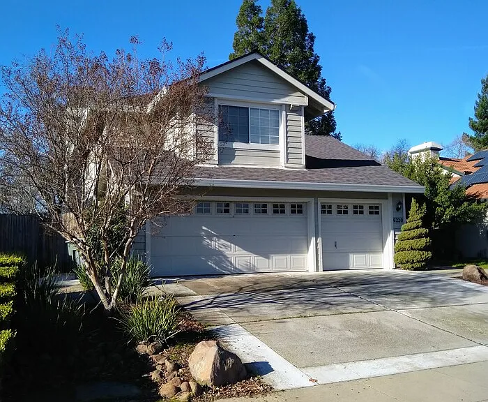 6220 Cameo Dr — Photo 2