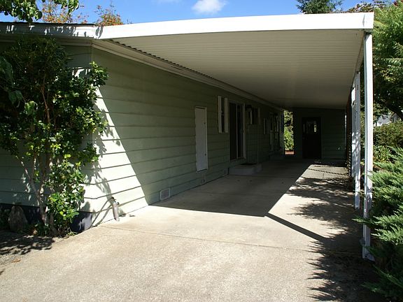 5th image of 4308 35th Ave SE