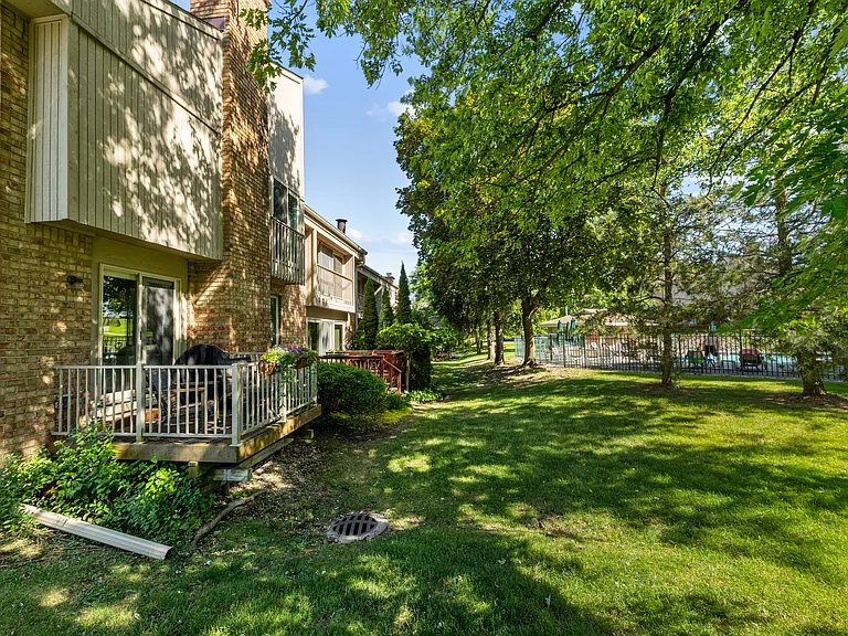 704 Oakbrook Ridge Dr — Photo 37