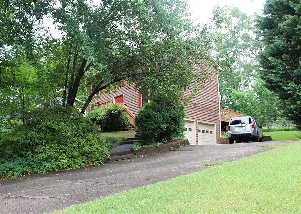 1st image of 3921 Emerson St