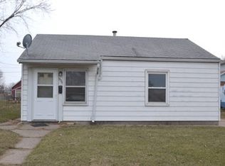 1324 S Michigan Ave, Davenport, IA 52802