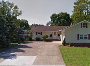 1118 Meadowbrook Dr, Amherst, OH 44001