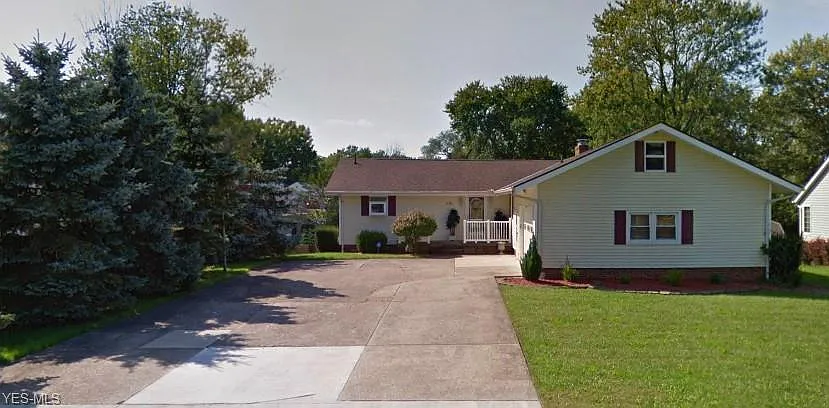 1118 Meadowbrook Dr photo 1