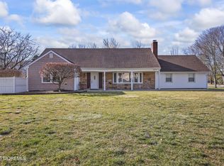 2 Varnum Lane, Manalapan, NJ 07726