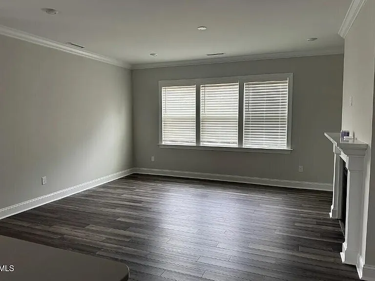 152 Canyon Gap Way — Photo 8