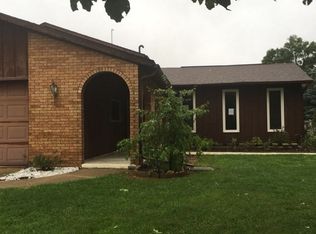 12221 Bluebonnet Ln, Granger, IN 46530