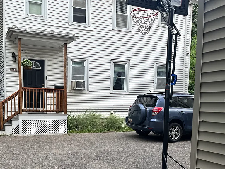 23R Armstrong St #1 — Photo 12