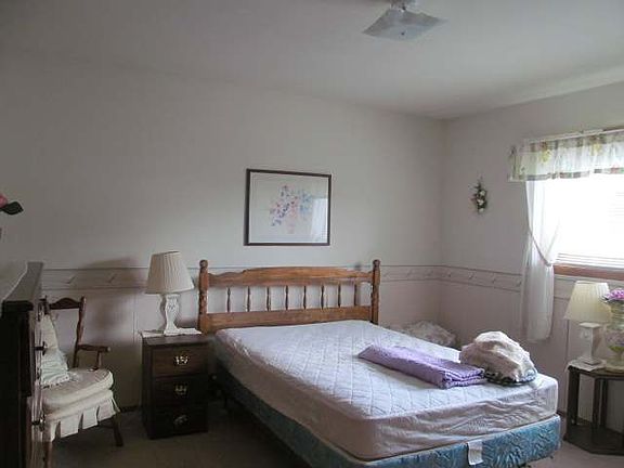 5th image of 111 Fairland St