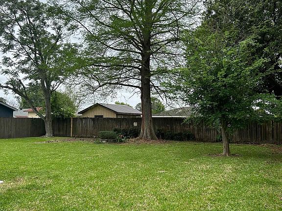 4th image of 108 Apricot St