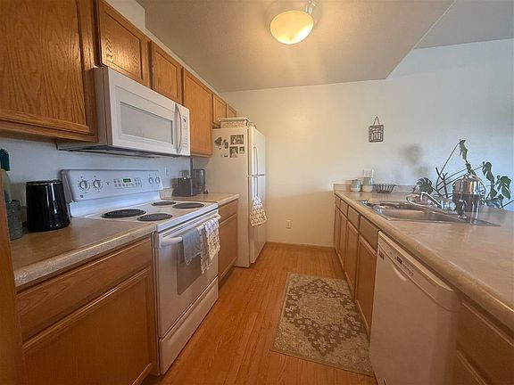 3rd image of 4377 Berkeley Ln