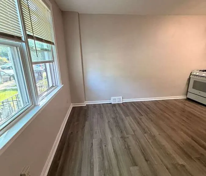 1539 Liberty St — Photo 1