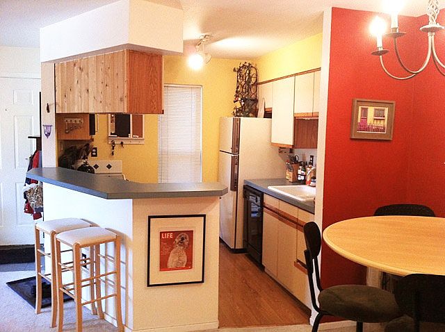 Kitchen (Brand new fridge and stove when you move in)