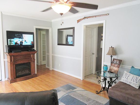 5th image of 310 Brentwood Dr
